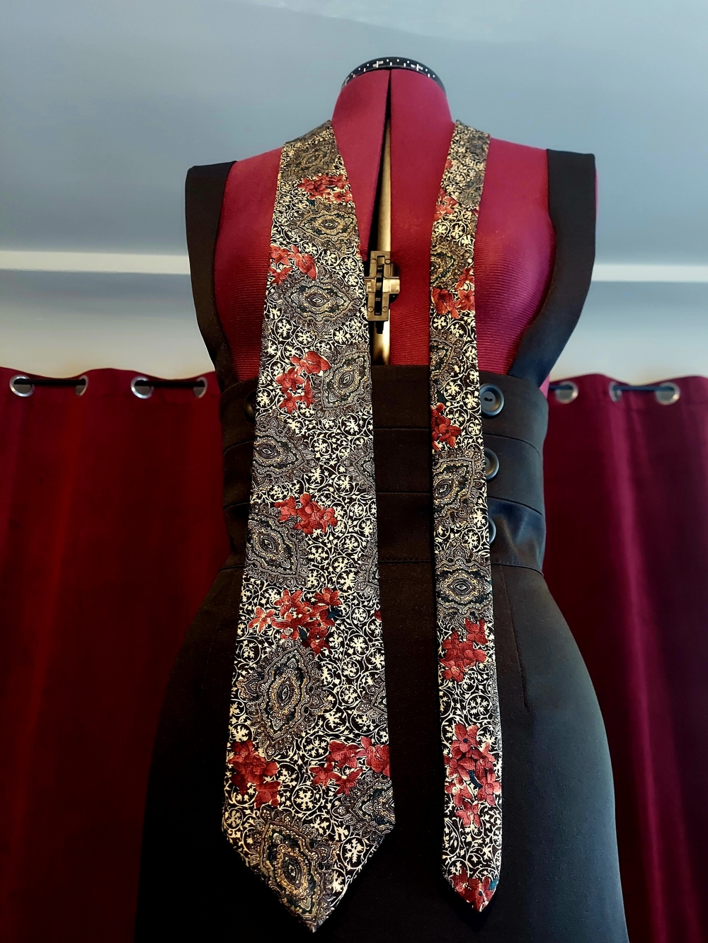 Vintage Fraser Thomson Paisley Floral Silk Tie